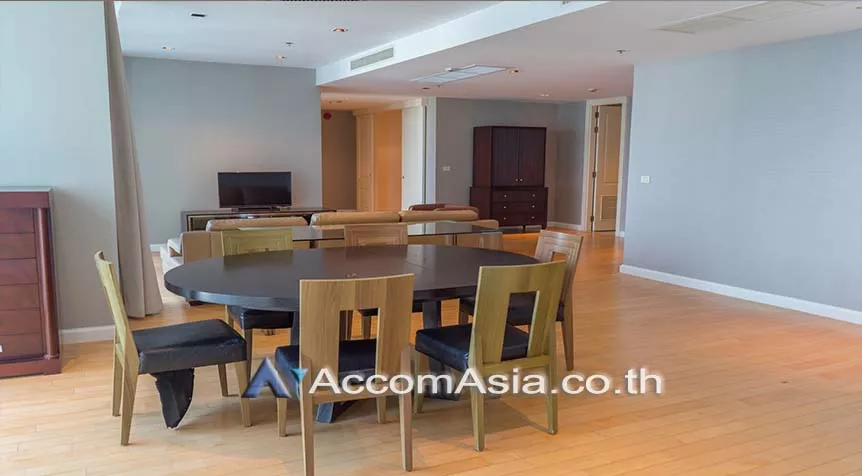  3 Bedrooms  Condominium For Rent in Ploenchit, Bangkok  near BTS Ploenchit (AA22481)