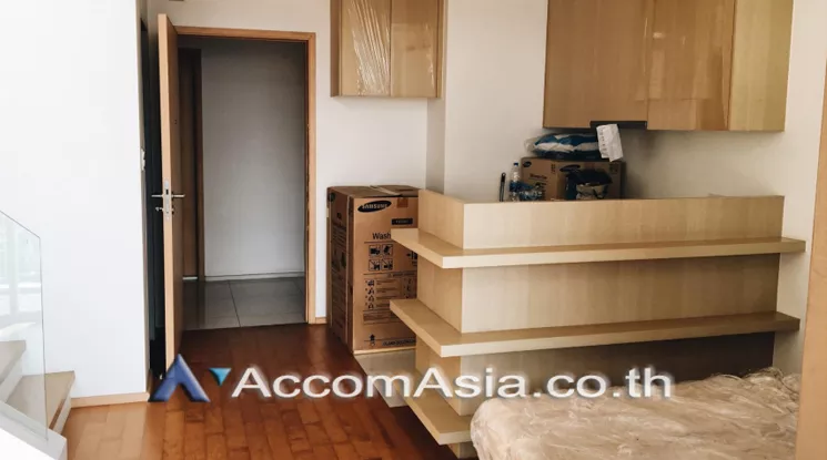 Duplex Condo |  1 Bedroom  Condominium For Rent in Phaholyothin, Bangkok  near BTS Ratchathewi (AA22482)