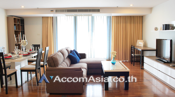 unit 3 Bedrooms  Apartment For Rent in Sukhumvit, Bangkok  near BTS Phrom Phong (AA22485)