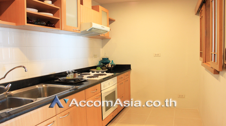 unit 3 Bedrooms  Apartment For Rent in Sukhumvit, Bangkok  near BTS Phrom Phong (AA22485)