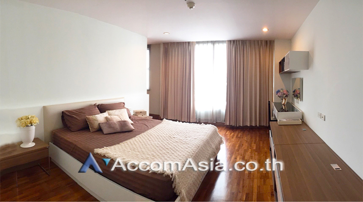unit 3 Bedrooms  Apartment For Rent in Sukhumvit, Bangkok  near BTS Phrom Phong (AA22485)