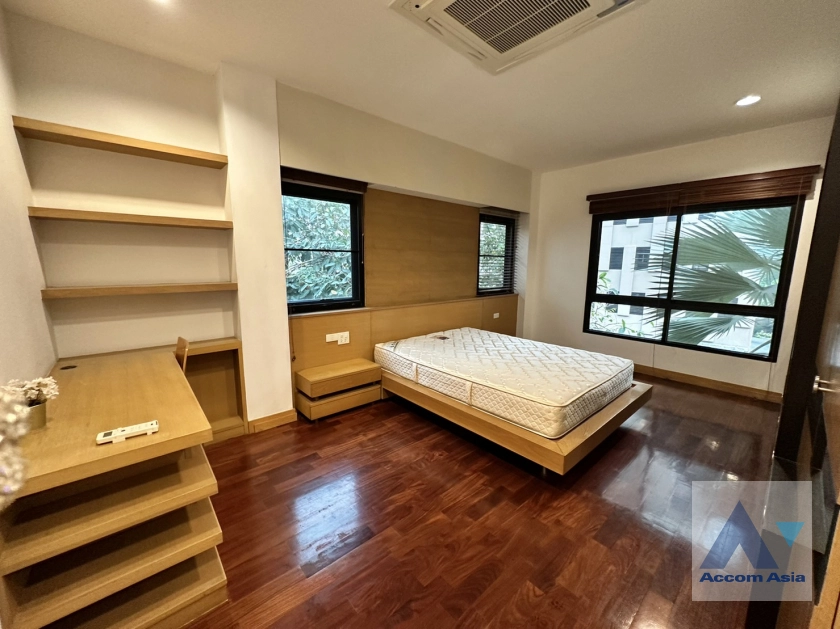 10  4 br House For Rent in sathorn ,Bangkok BTS Chong Nonsi - MRT Lumphini 100095