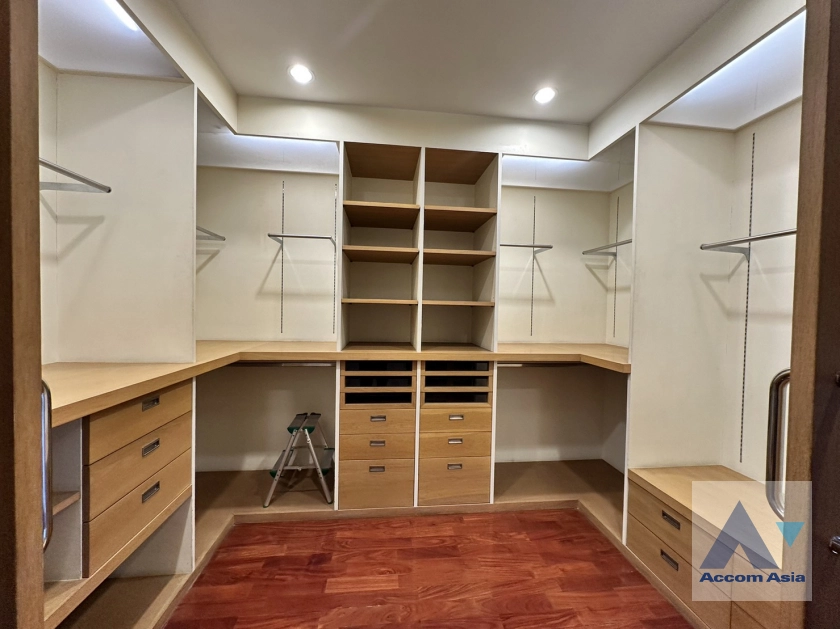 15  5 br House For Rent in Sathorn ,Bangkok BTS Chong Nonsi - MRT Lumphini 100095