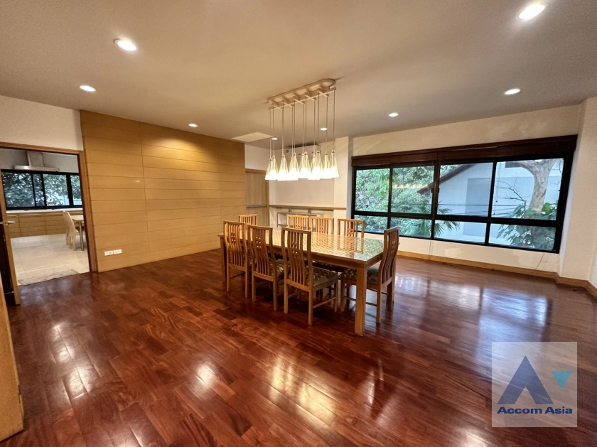 unitPet friendly | Contemporary family home with warm tones in the Sathorn area (100095)