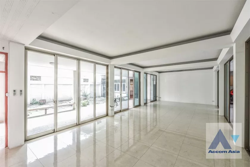  1  9 br House For Rent in Sathorn ,Bangkok BRT Technic Krungthep AA22516