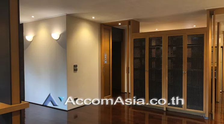 8  2 br Apartment For Rent in Phaholyothin ,Bangkok BTS Ari at Low rise Peaceful - Homely Atmosphere AA31464