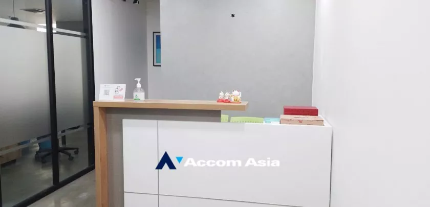  1  Office Space For Sale in Silom ,Bangkok BTS Chong Nonsi at ITF Tower AA22523