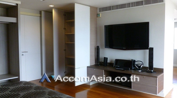 4  3 br Condominium For Rent in Charoen Nakhon ,Bangkok BTS Krung Thon Buri at Saichol Mansion AA22535