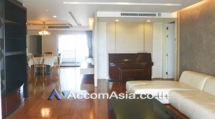 5  3 br Condominium For Rent in Charoennakorn ,Bangkok BTS Krung Thon Buri at Saichol Mansion AA22535