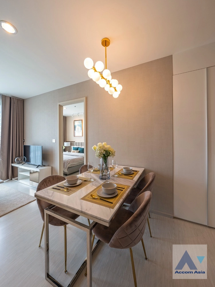 unit 2 Bedrooms  Condominium For Sale in Sukhumvit, Bangkok  near BTS Ekkamai (AA22557)