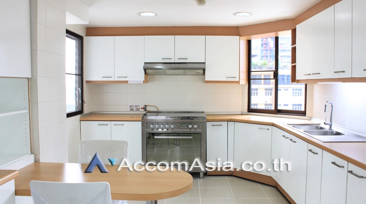4  3 br Apartment for rent and sale in Ploenchit ,Bangkok BTS Ratchadamri at High rise and Peaceful AA22584