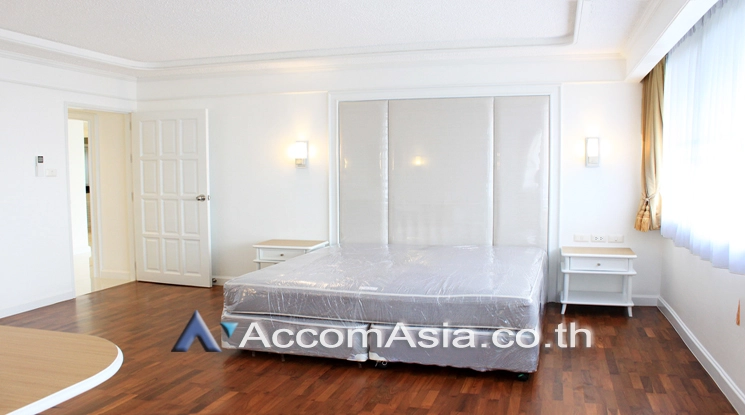 5  3 br Apartment for rent and sale in Ploenchit ,Bangkok BTS Ratchadamri at High rise and Peaceful AA22584