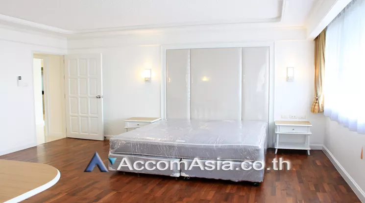 5  3 br Apartment For Rent in Ploenchit ,Bangkok BTS Ratchadamri at High rise and Peaceful AA22584