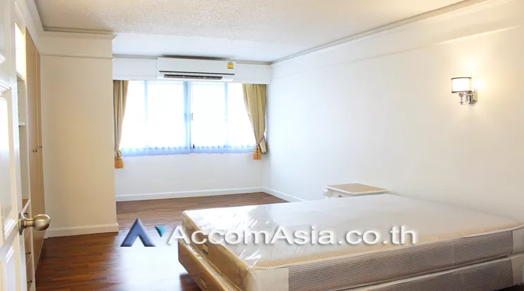 6  3 br Apartment For Rent in Ploenchit ,Bangkok BTS Ratchadamri at High rise and Peaceful AA22584