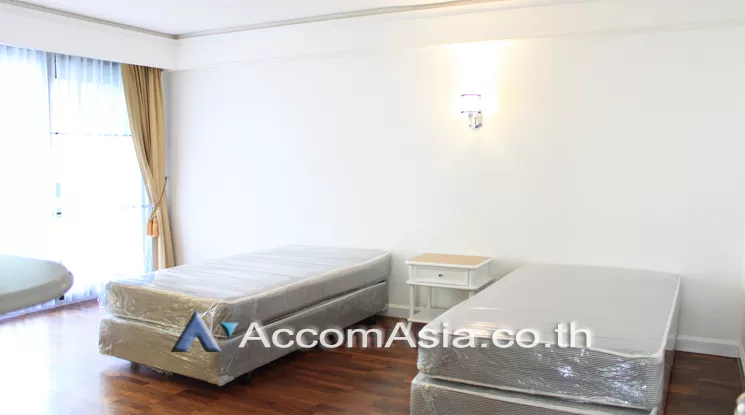 7  3 br Apartment For Rent in Ploenchit ,Bangkok BTS Ratchadamri at High rise and Peaceful AA22584
