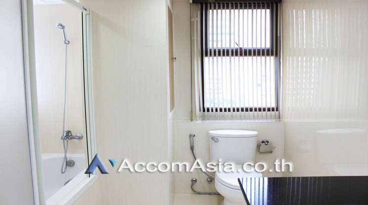 9  3 br Apartment for rent and sale in Ploenchit ,Bangkok BTS Ratchadamri at High rise and Peaceful AA22584