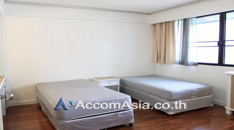 5  2 br Apartment For Rent in Ploenchit ,Bangkok BTS Ratchadamri at High rise and Peaceful AA22585