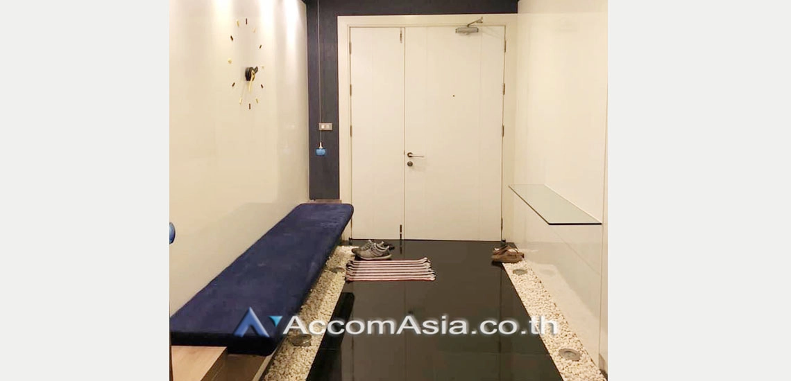 unit 3 Bedrooms  Condominium For Rent in Sukhumvit, Bangkok  near BTS Ekkamai (AA22588)