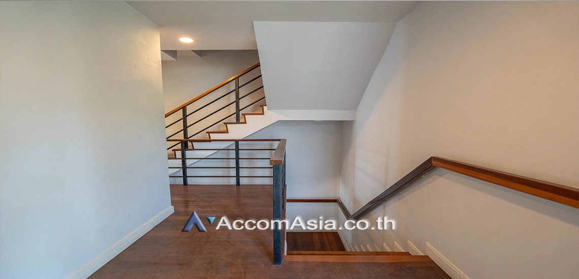 unitHome Office, Pet friendly |  3 Bedrooms  Townhouse For Rent in Sukhumvit, Bangkok  near BTS Asok - MRT Sukhumvit (AA22623)