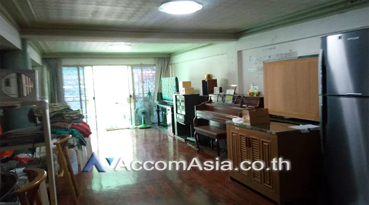 Home Office |  2 Bedrooms  Townhouse For Rent in Sathorn, Bangkok  near BTS Chong Nonsi (AA22624)