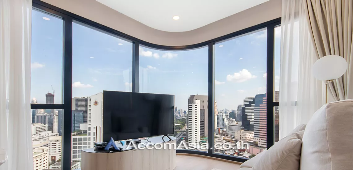  2 Bedrooms  Condominium For Rent & Sale in Silom, Bangkok  near MRT Sam Yan (AA22630)
