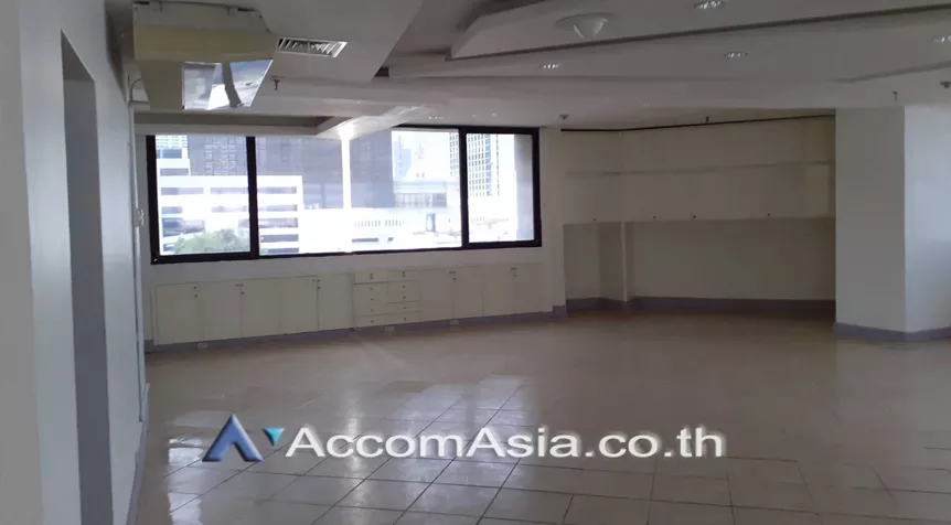  1  Office Space For Rent in Silom ,Bangkok BTS Sala Daeng - MRT Silom at Charn Issara Tower 1 AA22644