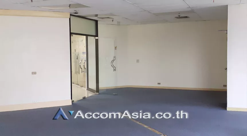 unit Office space For Rent & Sale in Silom, Bangkok  near BTS Sala Daeng - MRT Silom (AA22645)