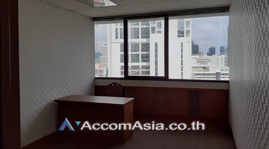 4  Office Space for rent and sale in Silom ,Bangkok BTS Sala Daeng - MRT Silom at Charn Issara Tower 1 AA22645