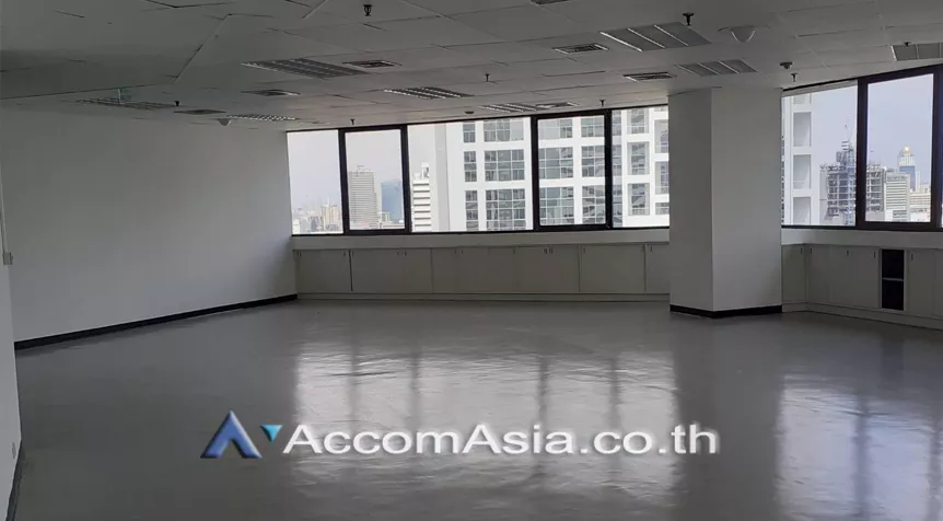 unit Office space For Rent in Silom, Bangkok  near BTS Sala Daeng - MRT Silom (AA22646)