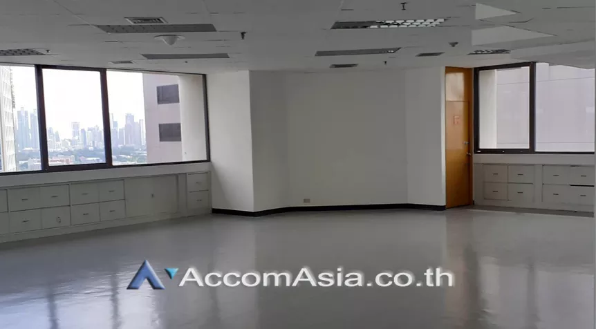 unit Office space For Rent in Silom, Bangkok  near BTS Sala Daeng - MRT Silom (AA22646)