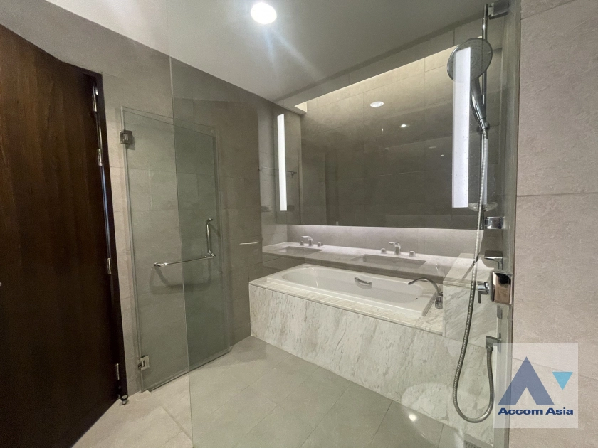 11  4 br Apartment for rent and sale in Sukhumvit ,Bangkok  at Modern Apartment AA22653