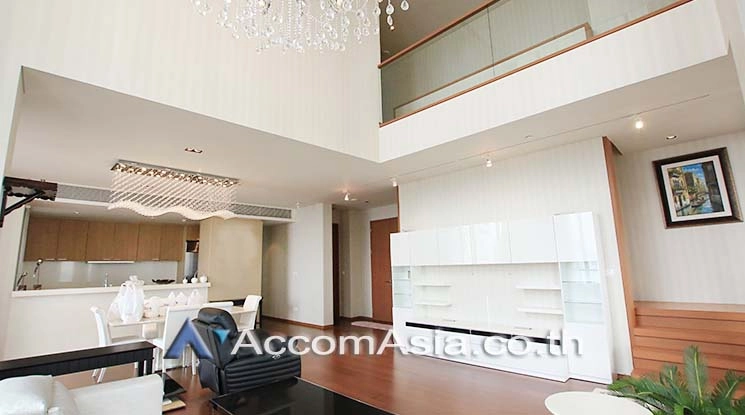 unitDuplex Condo |  4 Bedrooms  Condominium For Rent in Sathorn, Bangkok  near BTS Chong Nonsi - MRT Lumphini (AA22676)