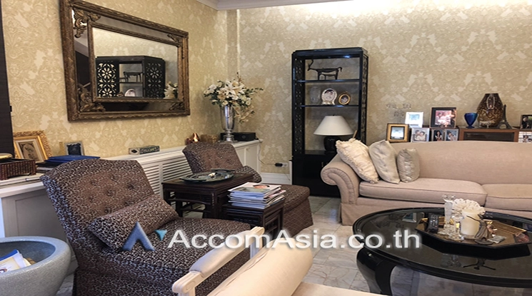  1  4 br Townhouse For Rent in Ploenchit ,Bangkok BTS Chitlom AA22708