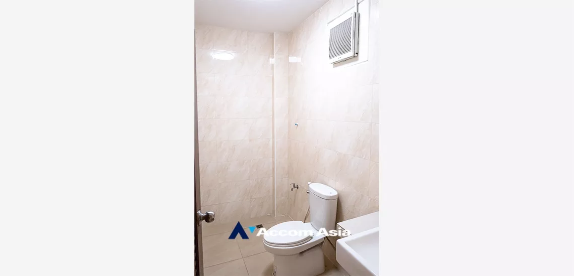 13  3 br Townhouse for rent and sale in Sukhumvit ,Bangkok BTS Phra khanong AA22720