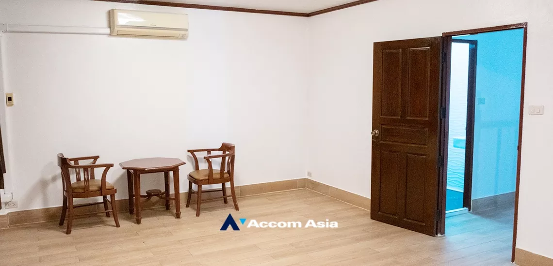 6  3 br Townhouse for rent and sale in Sukhumvit ,Bangkok BTS Phra khanong AA22720