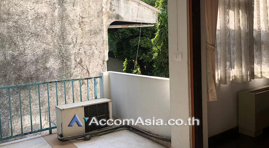 9  3 br Apartment For Rent in Sukhumvit ,Bangkok BTS Phrom Phong at Living with Private Environment   AA22728