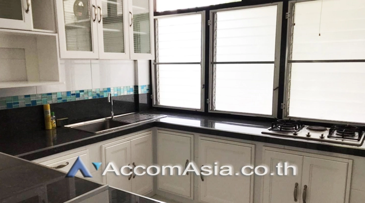 unitPet friendly |  3 Bedrooms  Apartment For Rent in Sukhumvit, Bangkok  near BTS Phrom Phong (AA22729)