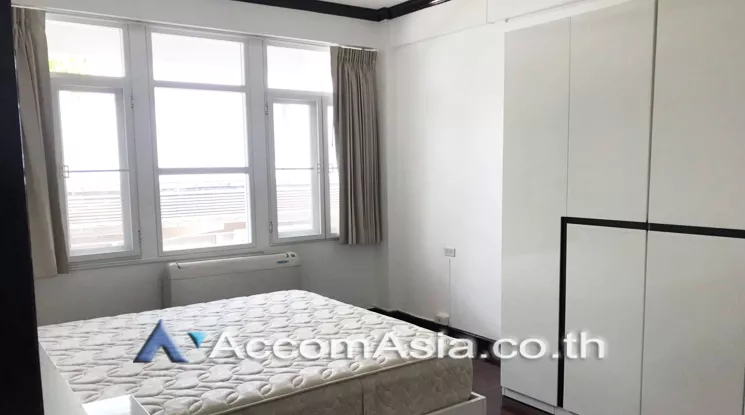6  3 br Apartment For Rent in Sukhumvit ,Bangkok BTS Phrom Phong at Living with Private Environment   AA22729