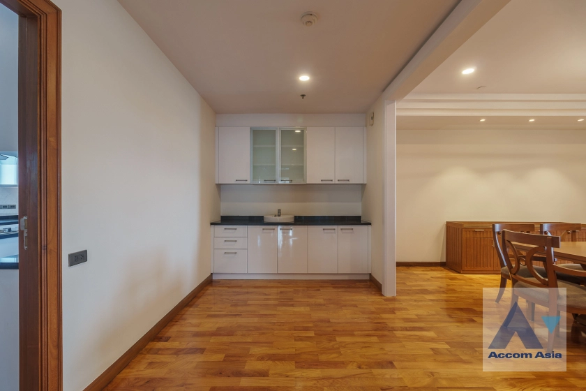 7  4 br Apartment For Rent in Sukhumvit ,Bangkok BTS Nana at Fully Furnished Apartment, Only 2 mins walk to BTS AA22746