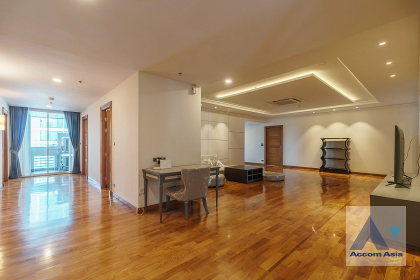 10  4 br Apartment For Rent in Sukhumvit ,Bangkok BTS Nana at Fully Furnished Apartment, Only 2 mins walk to BTS AA22746