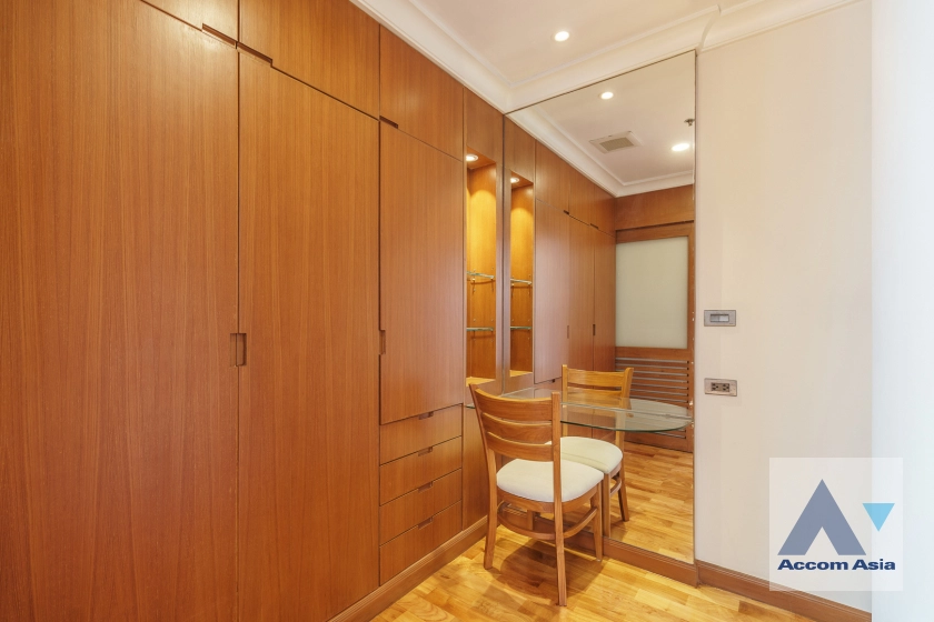 29  4 br Apartment For Rent in Sukhumvit ,Bangkok BTS Nana at Fully Furnished Apartment, Only 2 mins walk to BTS AA22746