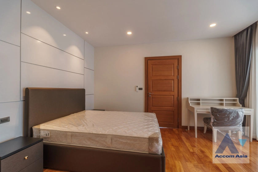 31  4 br Apartment For Rent in Sukhumvit ,Bangkok BTS Nana at Fully Furnished Apartment, Only 2 mins walk to BTS AA22746