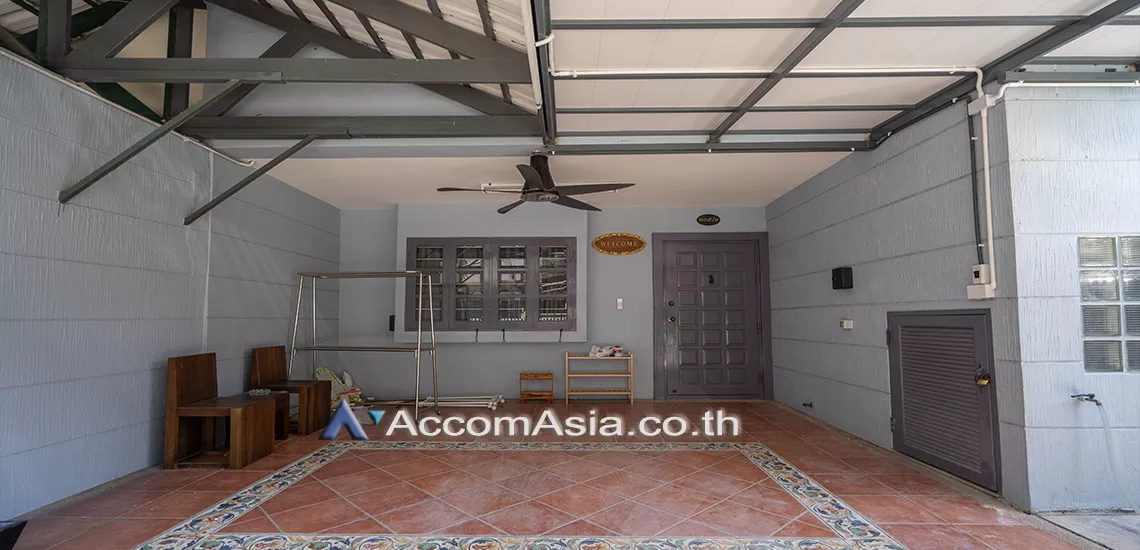 12  3 br Townhouse For Rent in Sukhumvit ,Bangkok BTS Nana AA22772