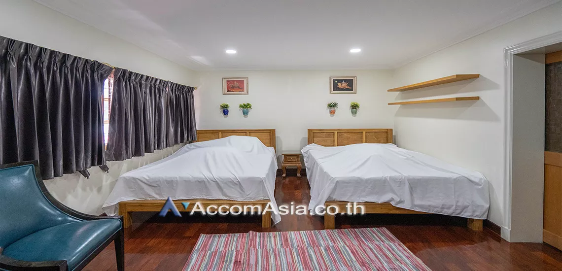 5  3 br Townhouse For Rent in Sukhumvit ,Bangkok BTS Nana AA22772