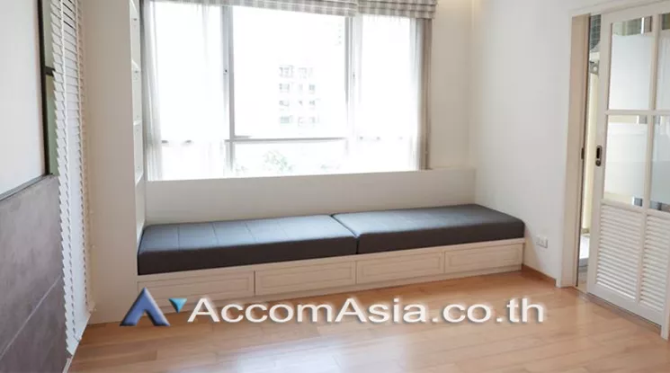  1 Bedroom  Condominium For Sale in Sukhumvit, Bangkok  near BTS Ekkamai (AA22778)