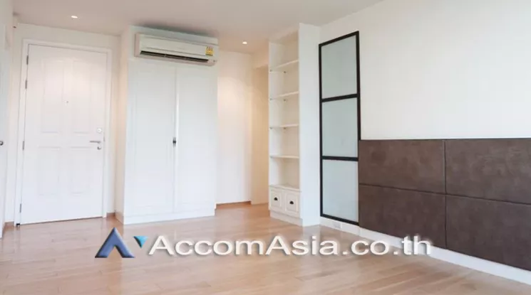 unit 1 Bedroom  Condominium For Sale in Sukhumvit, Bangkok  near BTS Ekkamai (AA22778)