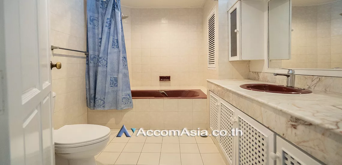 8  3 br Apartment For Rent in Sukhumvit ,Bangkok BTS Asok - MRT Sukhumvit at Family-Friendly 360 SQ.M. Residence Near Terminal 21 AA22789