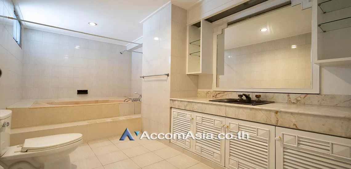 9  3 br Apartment For Rent in Sukhumvit ,Bangkok BTS Asok - MRT Sukhumvit at Perfect For Family AA22789