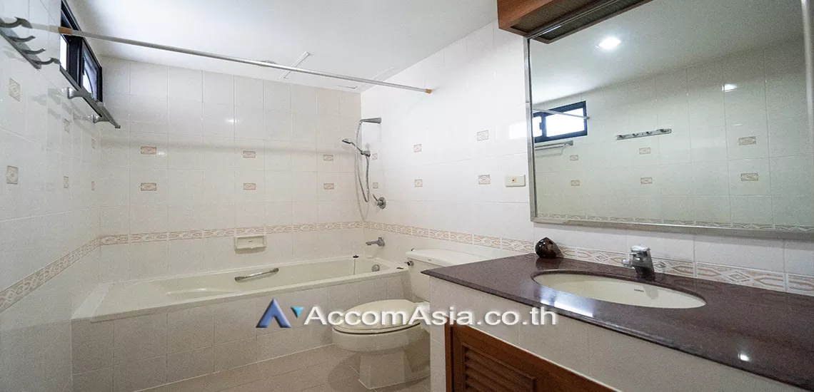 10  3 br Apartment For Rent in Sukhumvit ,Bangkok BTS Thong Lo at Spacious and Comfortable Living   AA22801