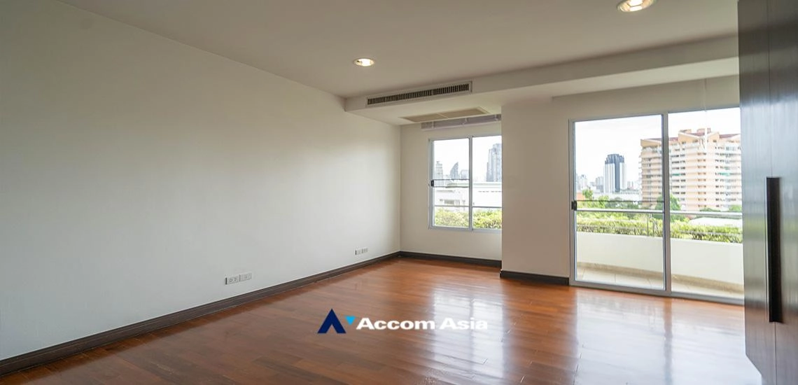 7  3 br Apartment for rent and sale in Sukhumvit ,Bangkok BTS Ekkamai at Low-rise Apartment, Only 1,000m to BTS AA22802